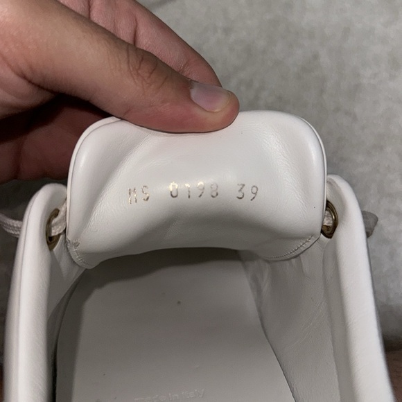 Louis Vuitons Sneaker Women White Gold Buckle - Picture 6 of 6